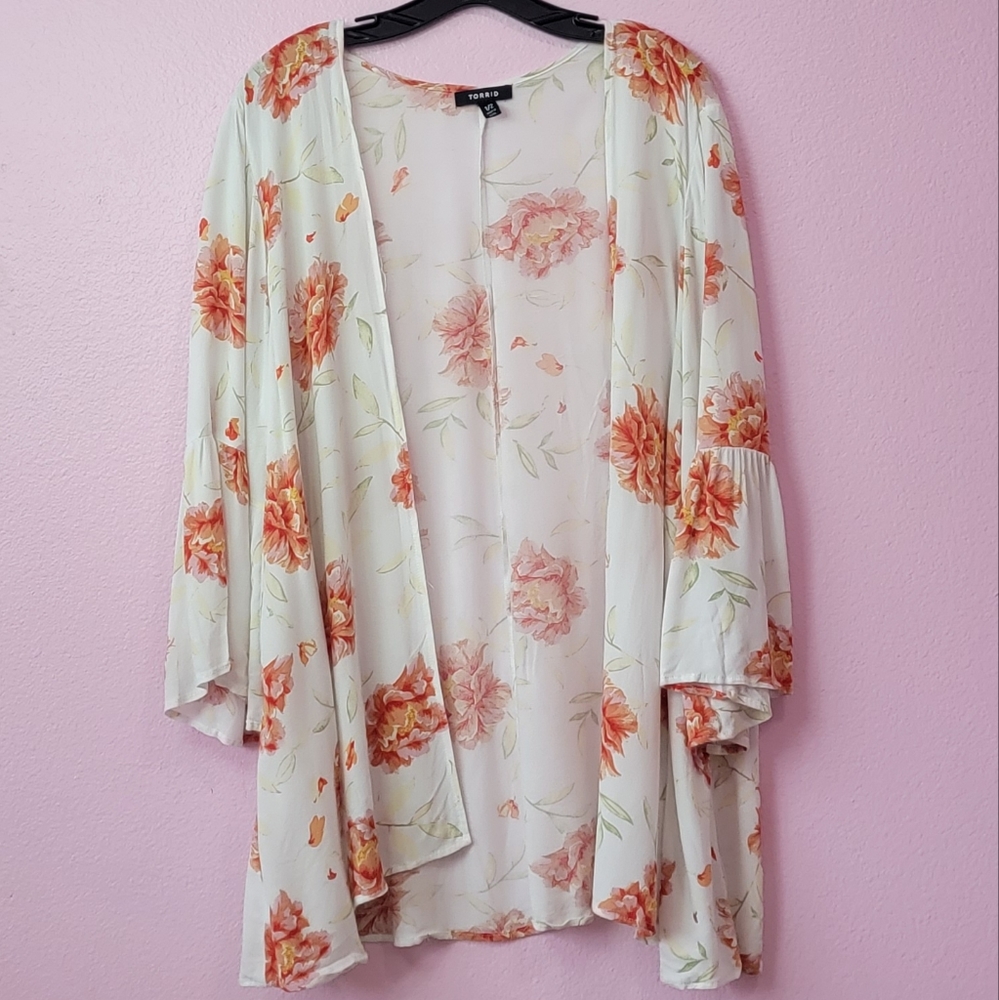 Torrid  Open Front Cardigan/  1/2.